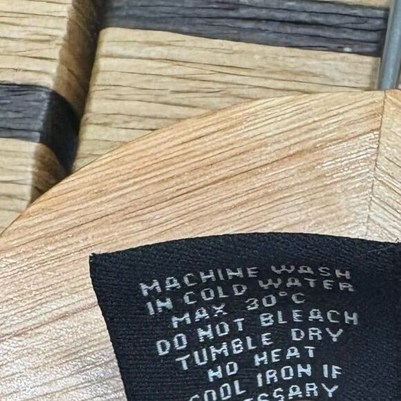 BCBG Maxazria Black Floral Wrap Style Top Size Small - Picture 7 of 7